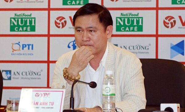 Ông Trần Anh Tú khóc trong cuộc họp - Sputnik Việt Nam