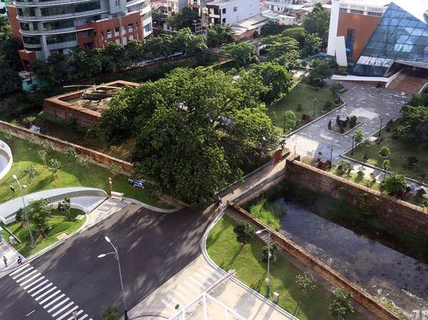 Thành Điện Hải nằm ngay cạnh Trung tâm Hành chính TP Đà Nẵng Thành Điện Hải nằm ngay cạnh Trung tâm Hành chính TP Đà Nẵng - Sputnik Việt Nam