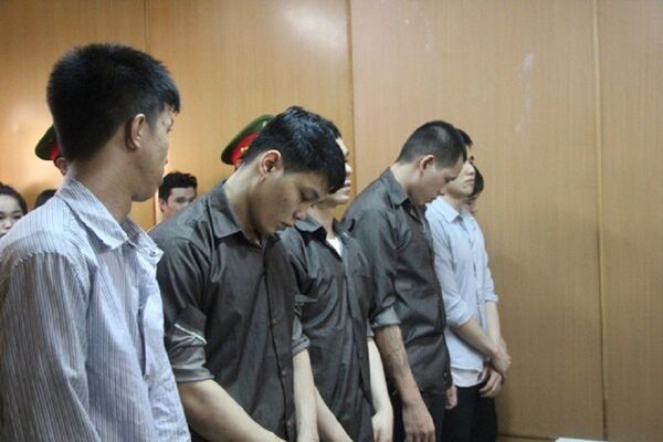 Các bị cáo nghe tòa tuyên án. - Sputnik Việt Nam