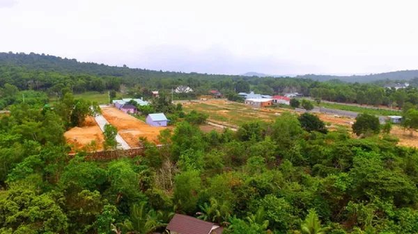 Thanh tra tỉnh Kiên Giang đã làm rõ nhiều sai phạm trong công tác quản lý, sử dụng đất tại Phú Quốc. Thanh tra tỉnh Kiên Giang đã làm rõ nhiều sai phạm trong công tác quản lý, sử dụng đất tại Phú Quốc.