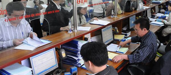 Hàng loạt mặt hàng từ tiêu dùng, sinh hoạt, sản xuất dự kiến tăng thuế thời gian tới khiến người dân hoa mắt, chóng mặt Hàng loạt mặt hàng từ tiêu dùng, sinh hoạt, sản xuất dự kiến tăng thuế thời gian tới khiến người dân hoa mắt, chóng mặt - Sputnik Việt Nam