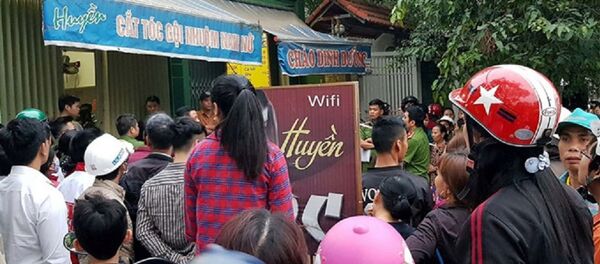 Hiện trường vụ việc chồng giết vợ rồi tự sát trong tiệm cắt tóc - Sputnik Việt Nam