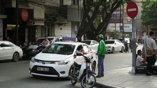 Taxi và Grabbike tại Hà Nội  - Sputnik Việt Nam