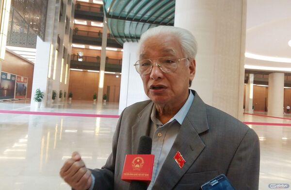 Tiến sĩ Cao Sỹ Kiêm, nguyên Thống đốc Ngân hàng Nhà nước Việt Nam. Tiến sĩ Cao Sỹ Kiêm, nguyên Thống đốc Ngân hàng Nhà nước Việt Nam. - Sputnik Việt Nam