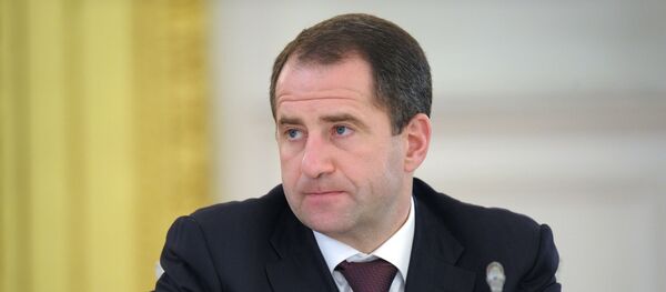 phái viên tổng thống khu vực Volga, cựu lãnh đạo Ủy ban nhà nước về giải trừ quân bị Mikhail Babich - Sputnik Việt Nam