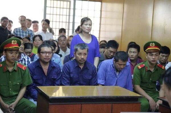 Quang cảnh phiên tòa xử vụ logo xe vua.  - Sputnik Việt Nam