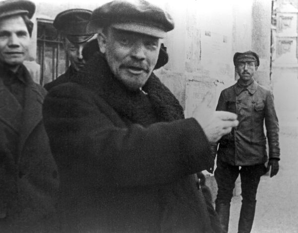 Vladimir Lenin ở Tòa nhà Xô-viết. Mátxcơva. Năm 1919. - Sputnik Việt Nam