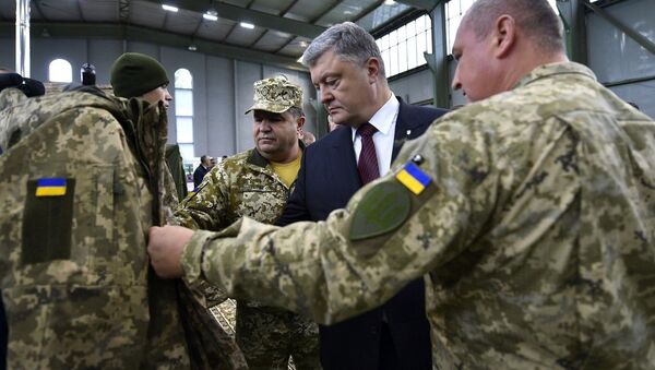 Petro Poroshenko và quân đội Ukraina - Sputnik Việt Nam