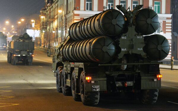 Hệ thống tên lửa phòng không của Nga S-400 - Sputnik Việt Nam