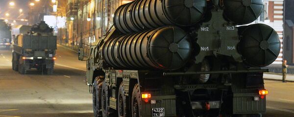 Hệ thống tên lửa phòng không của Nga S-400 Hệ thống tên lửa phòng không của Nga S-400 - Sputnik Việt Nam