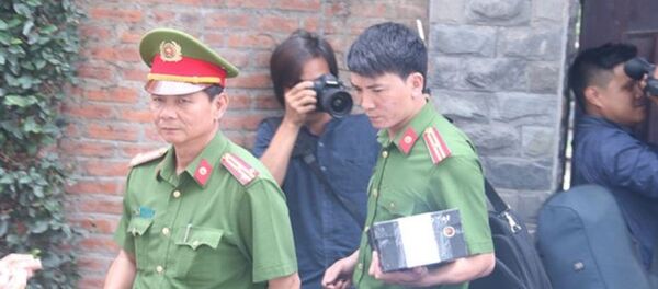 Công an khám nhà ông Trần Văn Minh ngày 18/4. Công an khám nhà ông Trần Văn Minh ngày 18/4. - Sputnik Việt Nam