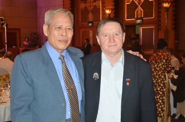 Cuộc hội ngộ của các cựu chiến binh 40 năm sau chiến thắng - Sputnik Việt Nam