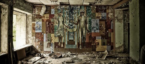 В одном из зданий города Припять, Украина - Sputnik Việt Nam