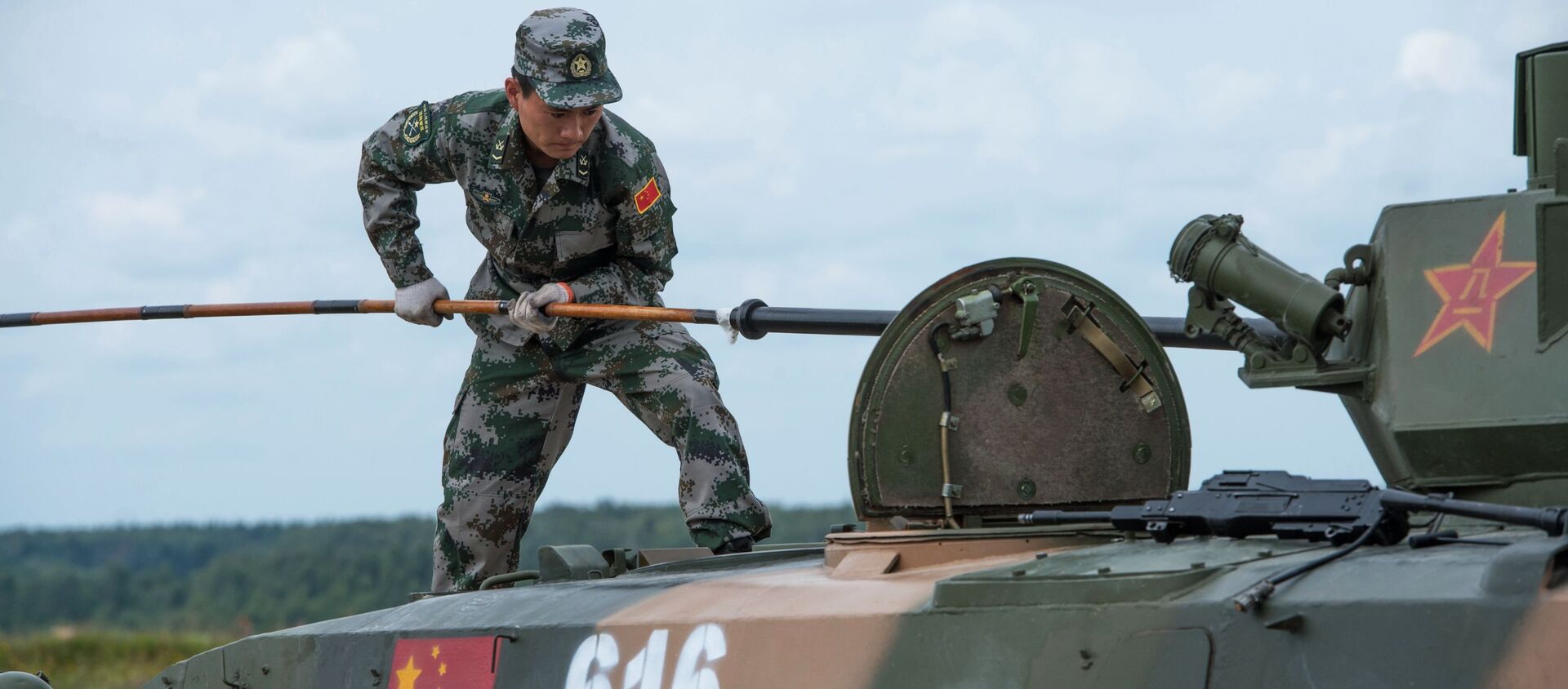 Trung Quốc đưa 158 đơn vị thiết bị đến Alabino. - Sputnik Việt Nam, 1920, 08.03.2021