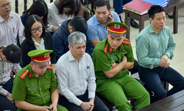 Hà Văn Thắm, Nguyễn Xuân Sơn và các bị cáo. - Sputnik Việt Nam