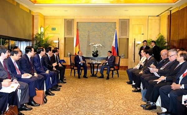 Hai bên hội đàm Hai bên hội đàm - Sputnik Việt Nam