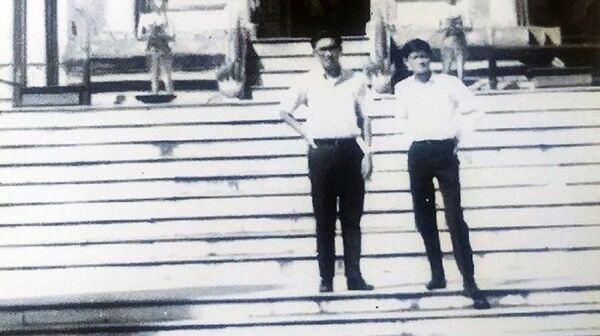 Ông Trần Văn Khởi (trái), giám đốc Tổng cuộc Dầu hỏa và khoáng sản VNCH  - Sputnik Việt Nam