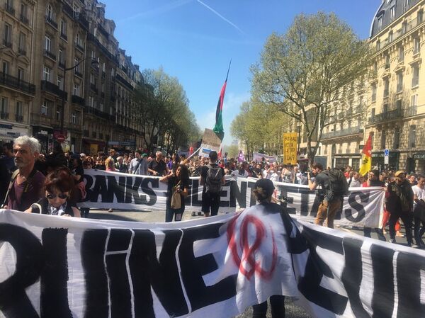 vào ngày 1 tháng Năm đã có hơn 210 nghìn người tham gia trong cuộc tuần hành - Sputnik Việt Nam