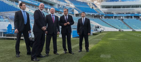 Tổng thống Putin và Chủ tịch FIFA thăm SVĐ Sochi Fisht - Sputnik Việt Nam