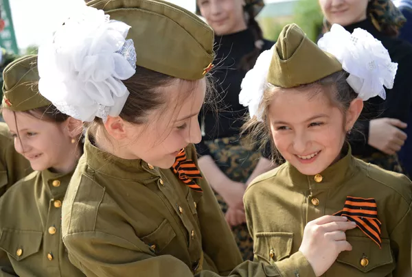 Những người tham gia phong trào toàn Nga Dải băng Georgi tại Grozny Những người tham gia phong trào toàn Nga Dải băng Georgi tại Grozny - Sputnik Việt Nam