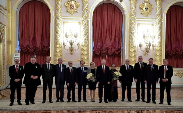 Bà Nguyễn Tuyết Minh dự lễ trao tặng giải thưởng Nhà nước Nga trong điện Kremlin - Sputnik Việt Nam