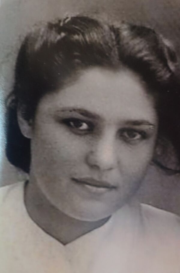 Сụ bà Lilia Ivanova, cựu chiến binh danh dự của Matxcơva Сụ bà Lilia Ivanova, cựu chiến binh danh dự của Matxcơva - Sputnik Việt Nam