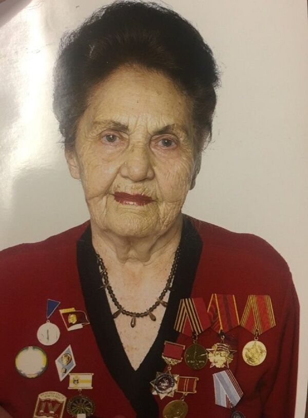 Сụ bà Lilia Ivanova, cựu chiến binh danh dự của Matxcơva Сụ bà Lilia Ivanova, cựu chiến binh danh dự của Matxcơva - Sputnik Việt Nam