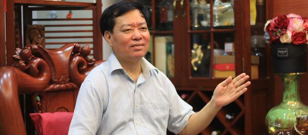 Nguyên Thứ trưởng Bộ Lao động, Thương binh và Xã hội Phạm Minh Huân. Nguyên Thứ trưởng Bộ Lao động, Thương binh và Xã hội Phạm Minh Huân. - Sputnik Việt Nam