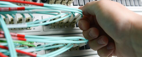 Сетевое оборудование в серверной Сетевое оборудование в серверной - Sputnik Việt Nam