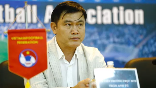 Bầu Tú và VPF đang quyết tâm chấn chỉnh lại công tác trọng tài ở hệ thống giải chuyên nghiệp quốc gia. - Sputnik Việt Nam