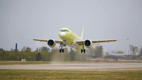 Máy bay MC-21-300 trong chuyến bay thử nghiệm - Sputnik Việt Nam