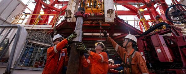 Rosneft bắt đầu khoan giếng sản xuất ở vùng thềm lục địa của Việt Nam - Sputnik Việt Nam