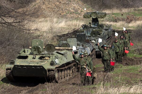 Xe bọc thép MT-LB tại Lugansk - Sputnik Việt Nam