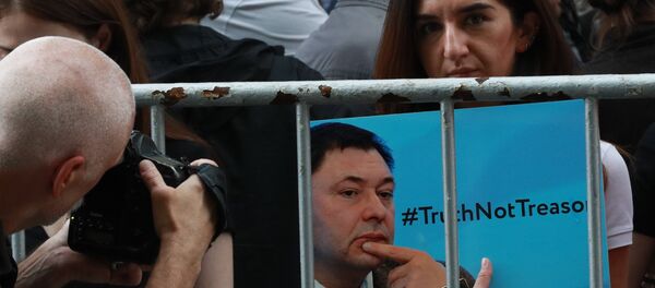 Tại Moskva đang diễn ra sự kiện ủng hộ các nhà báo RIA Novosti - Sputnik Việt Nam