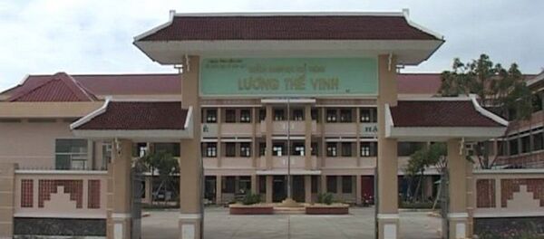 Trường THPT Lương Thế Vinh (huyện Thạnh Phú, tỉnh Bến Tre), nơi được cho là đã xảy ra vụ việc. Trường THPT Lương Thế Vinh (huyện Thạnh Phú, tỉnh Bến Tre), nơi được cho là đã xảy ra vụ việc. - Sputnik Việt Nam