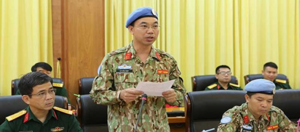 Đại diện nhóm sĩ quan phát biểu nhận nhiệm vụ. - Sputnik Việt Nam