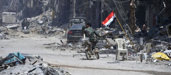 quân đội chính phủ xuất phát từ trại tị nạn Yarmuk, Damascus quân đội chính phủ xuất phát từ trại tị nạn Yarmuk, Damascus - Sputnik Việt Nam