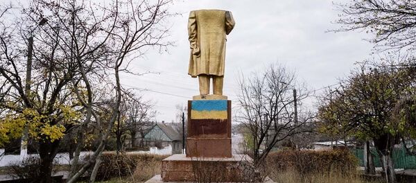 Làng Shabo, tỉnh Odessa. Ngày 21 tháng 11 năm 2015. Công cuộc tìm kiếm Lenin - Sputnik Việt Nam