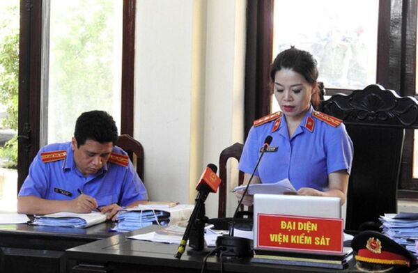 Đại diện Viện Kiểm sát giữ quyền công tố tại phiên tòa - Sputnik Việt Nam