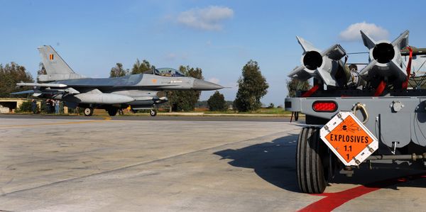 F-16 của Bỉ tại căn cứ không quân NATO Araxos - Sputnik Việt Nam
