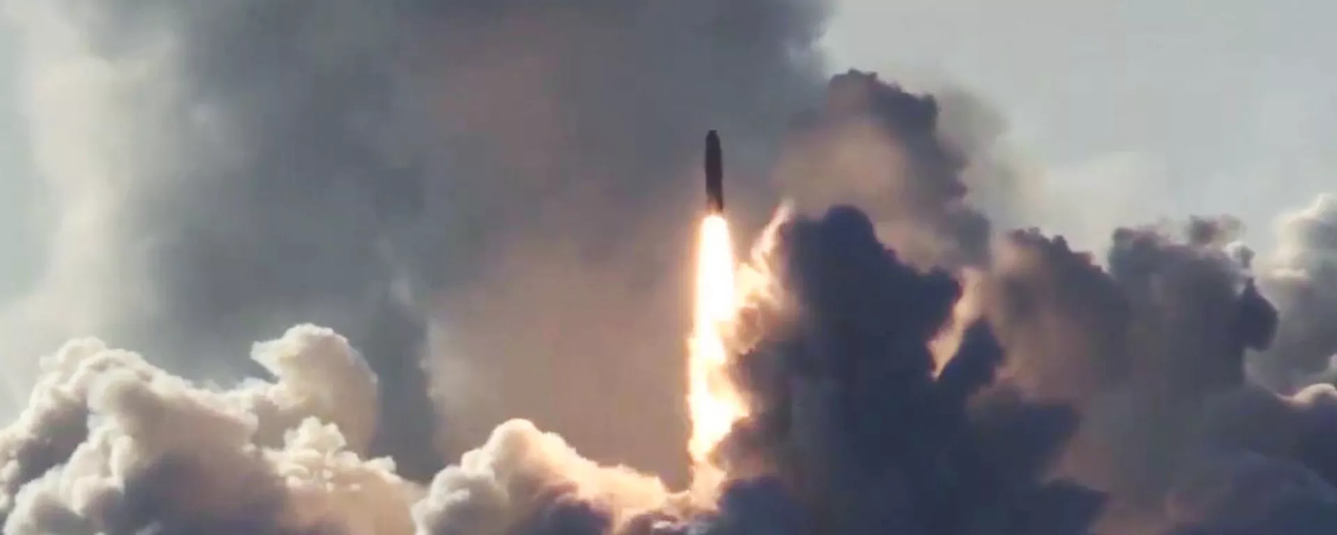 Cuộc phóng tên lửa “Bulava” ở Bạch Hải Cuộc phóng tên lửa “Bulava” ở Bạch Hải - Sputnik Việt Nam, 1920, 21.10.2021