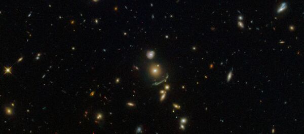 “Hubble” chụp ảnh “vòm” không gian khổng lồ - Sputnik Việt Nam