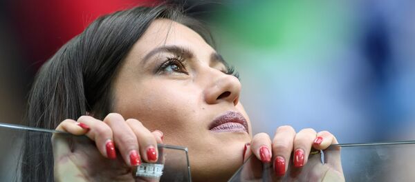 Cô gái thích bóng đá - Sputnik Việt Nam