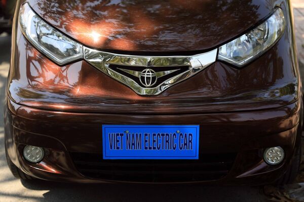 Nếu không có dòng chữ Vietnam Electric car, rất khó nhận ra đây là một chiếc xe điện Nếu không có dòng chữ Vietnam Electric car, rất khó nhận ra đây là một chiếc xe điện - Sputnik Việt Nam