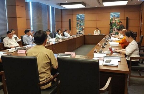 Phiên thảo luận tổ về 2 Dự án Luật Cảnh sát biển và Luật đặc xá. - Sputnik Việt Nam