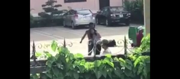 KYO & Cô gái kể phút cởi áo thoát khỏi lưỡi dao kẻ xăm trổ - Sputnik Việt Nam