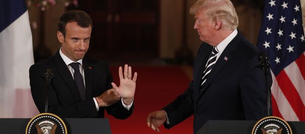 Emmanuel Macron và Donald Trump - Sputnik Việt Nam