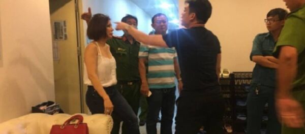 Bác sĩ Chiêm Quốc Thái và vợ lúc xảy ra mâu thuẫn Bác sĩ Chiêm Quốc Thái và vợ lúc xảy ra mâu thuẫn - Sputnik Việt Nam