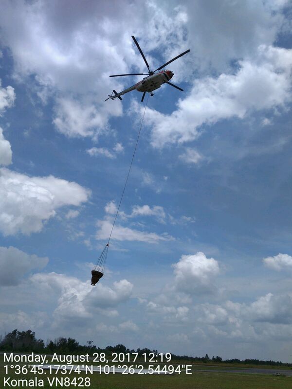 VNH South thực hiện 1 chuyến bay cứu hỏa tại Pekanbaru - Indonesia VNH South thực hiện 1 chuyến bay cứu hỏa tại Pekanbaru - Indonesia - Sputnik Việt Nam