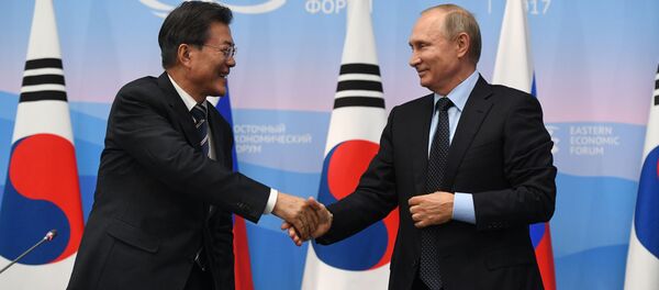 Vladimir Putin và Moon Jae-in Vladimir Putin và Moon Jae-in - Sputnik Việt Nam